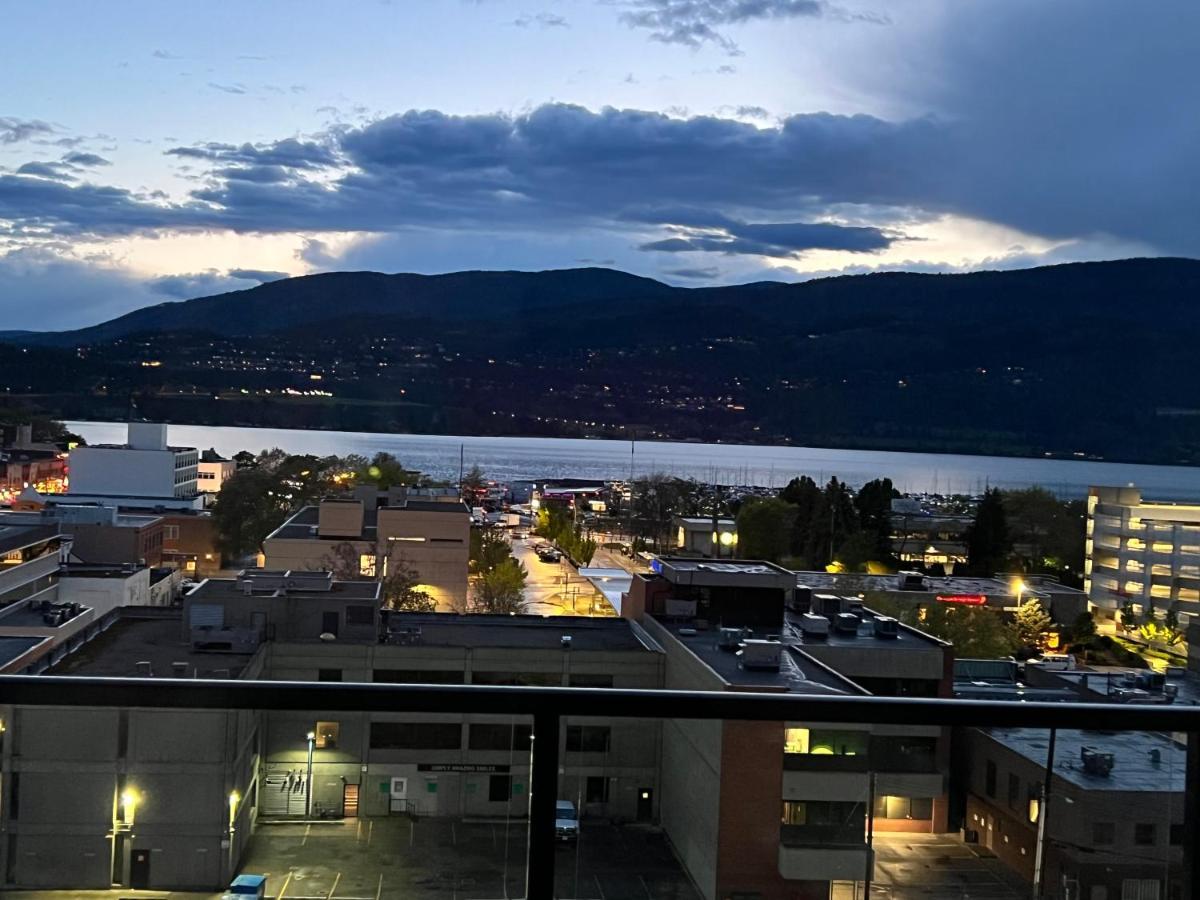 Amazing Brand New Lakeview Condo Downtown Kelowna Exterior foto