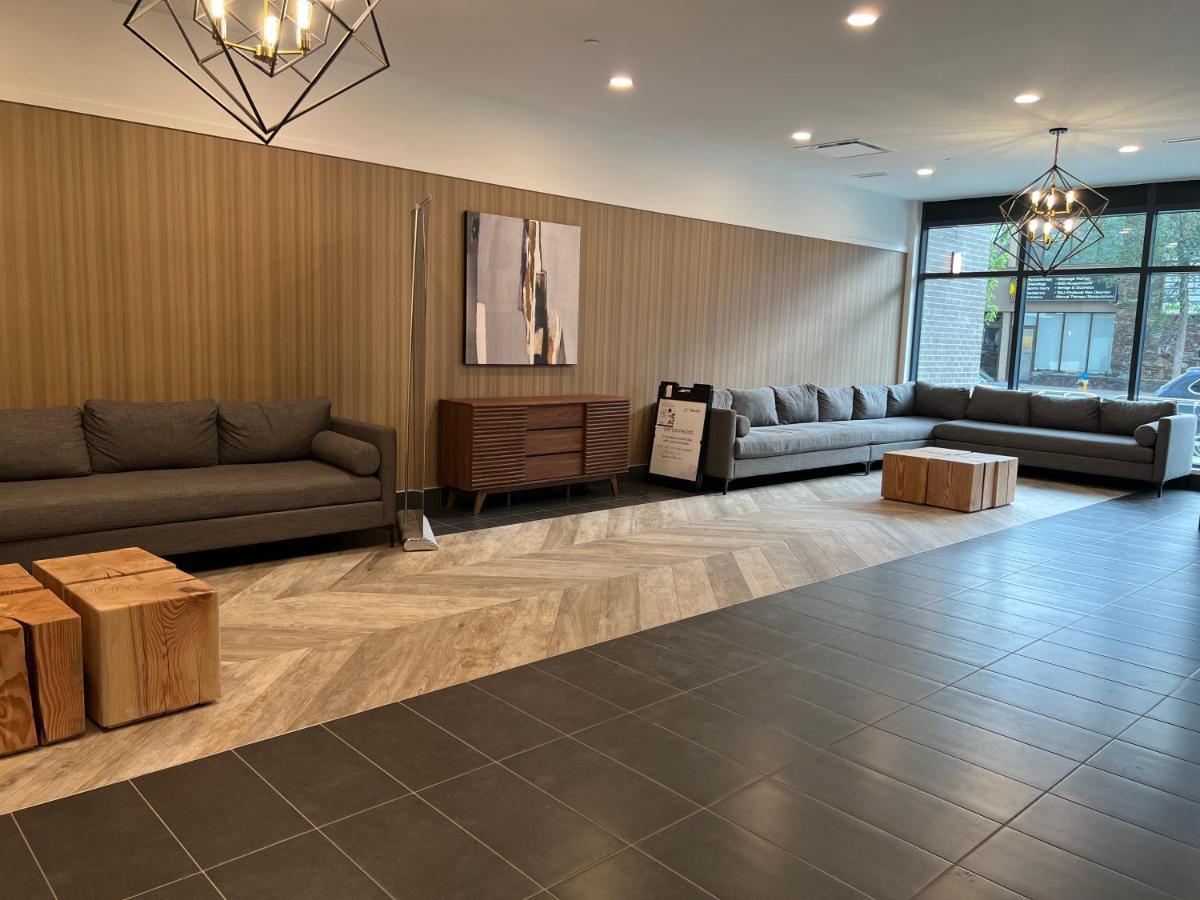 Amazing Brand New Lakeview Condo Downtown Kelowna Exterior foto